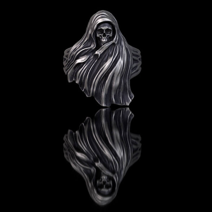 Gothic Cape Skull Sterling Silver Ring | RoyalLuster.com