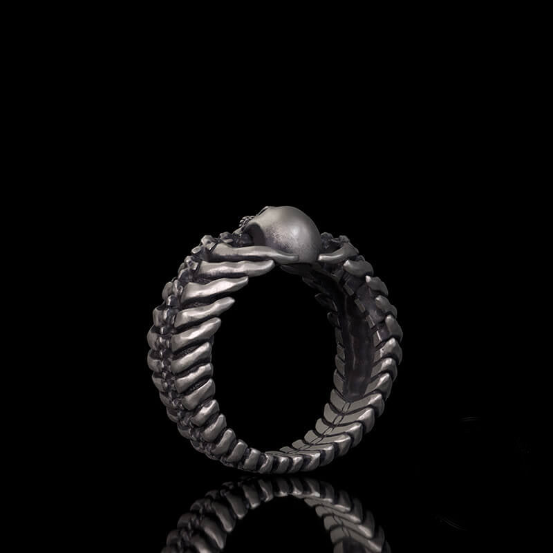 Gothic Skull Centipede Spine Sterling Silver Ring 01 | RoyalLuster.com