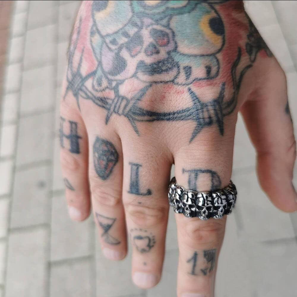 Gothic Surrounded Skull 925 Sterling Silver Ring