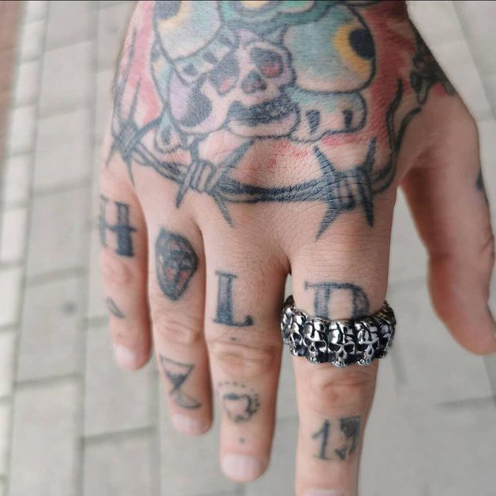 Gothic Surrounded Skull 925 Sterling Silver Ring