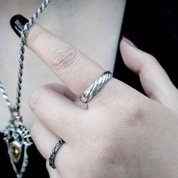 Minimalist Spiral 925 Sterling Silver Ring 04 | RoyalLuster.com