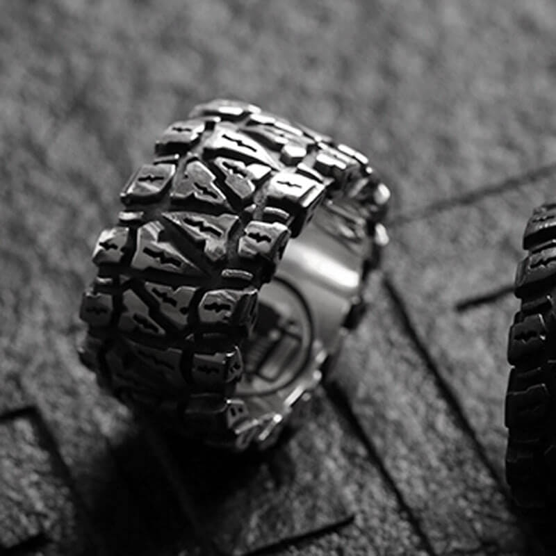 Tire 925 Sterling Silver Men's Biker Ring 04 | RoyalLuster.com