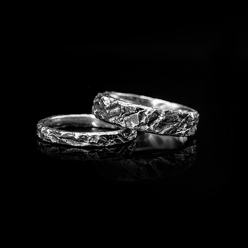 Vintage Hammered 925 Sterling Silver Ring 03 | Royalluster.com