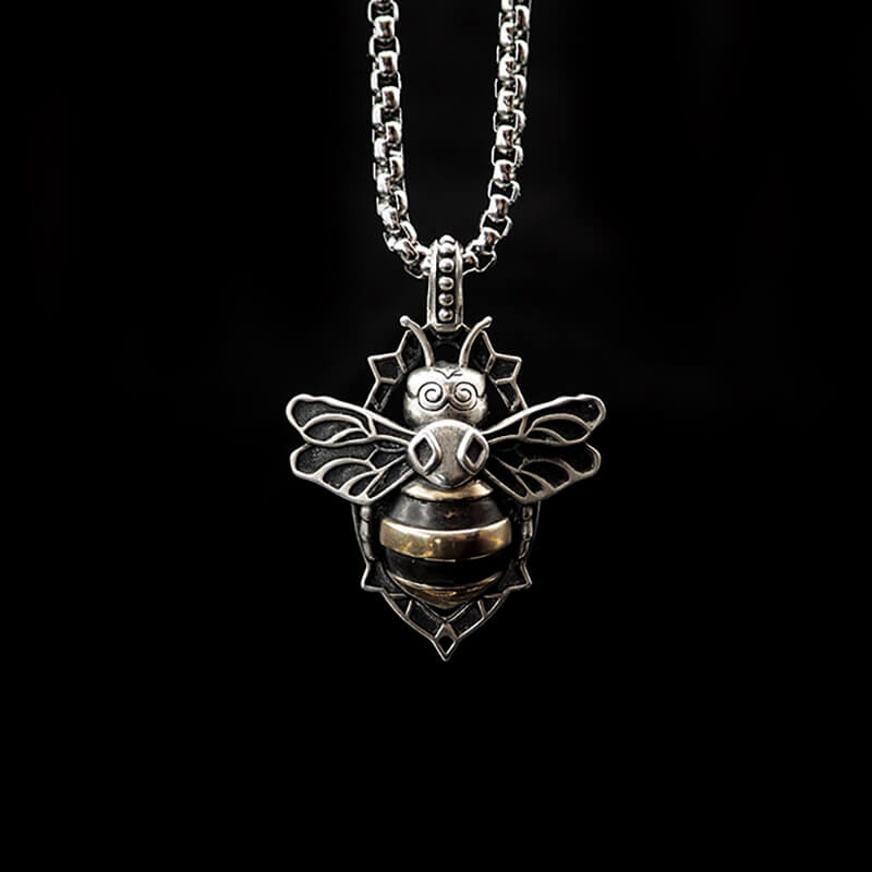 Vintage Little Bee 925 Sterling Silver Necklace 01 | RoyalLuster.com