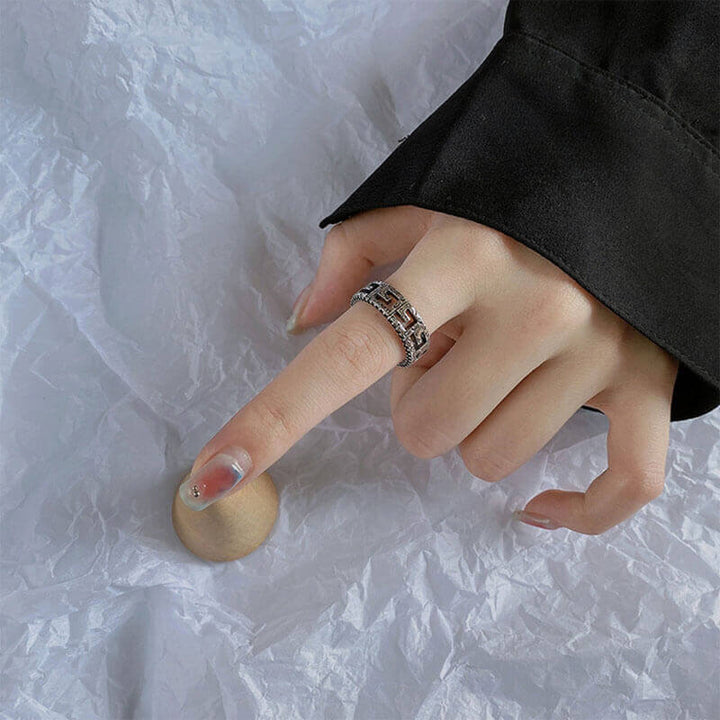 Vintage Pattern Hollow 925 Sterling Silver Ring 02 | RoyalLuster.com