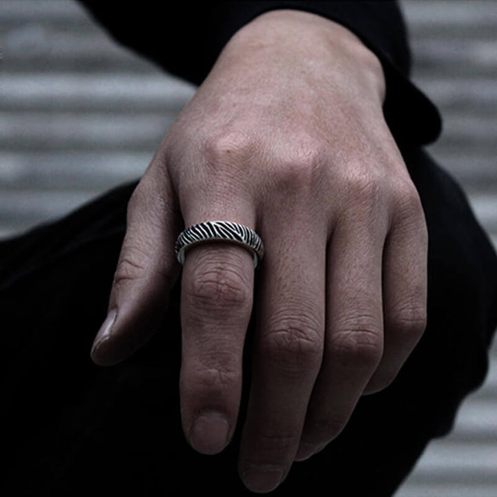 Vintage Ripple 925 Sterling Silver Ring 02 | RoyalLuster.com