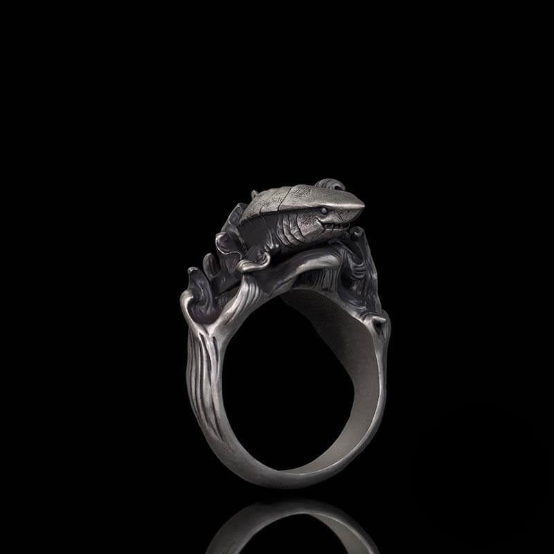 Vintage Fierce Shark Ocean Wave Sterling Silver Ring