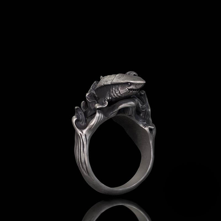 Vintage Fierce Shark Ocean Wave Sterling Silver Ring