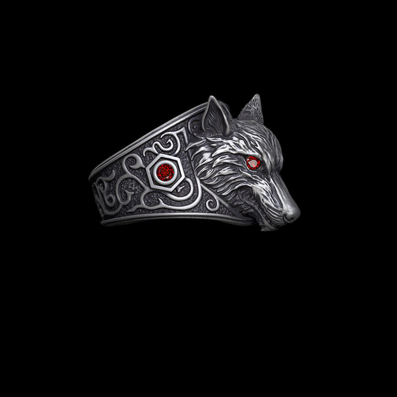 Vintage Red Eyed Wolf Zircon Sterling Silver Ring | RoyalLuster.com