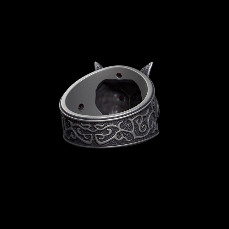 Vintage Red Eyed Wolf Zircon Sterling Silver Ring | RoyalLuster.com