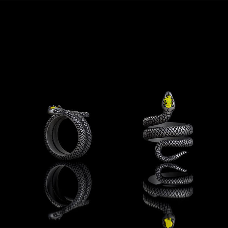 Zircon-set Coiled Snake Sterling Silver Ring | RoyalLuster.com